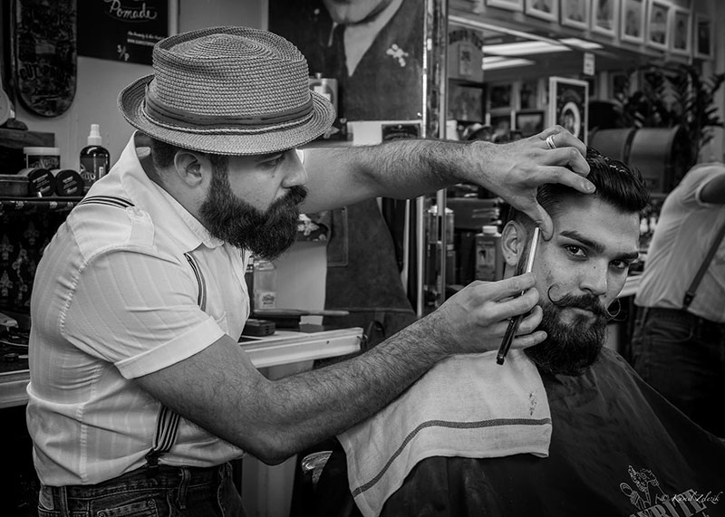 Gus The Barber at work
